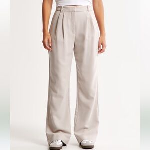 Abercrombie & Fitch Women's Cream Trousers